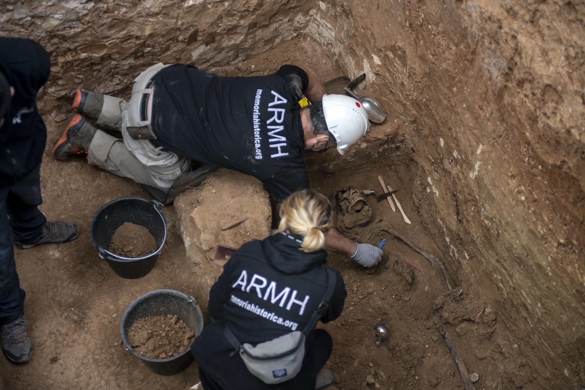 Exhumación en Guadalajara de una veintena de fusilados - 2